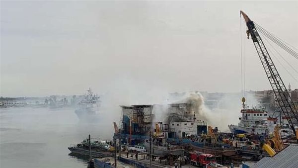 جانب من الحريق