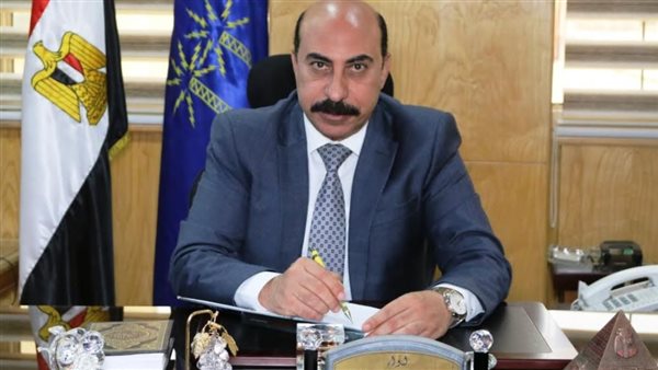 أشرف عطية محافظ أسوان