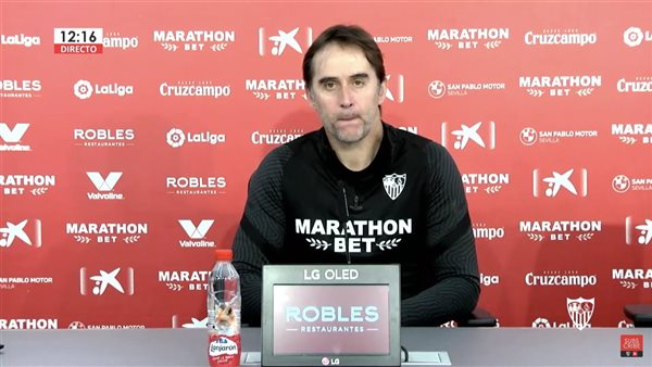 المدير الفني لفريق