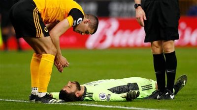 إصابة قوية لحارس وولفرهامبتون في مباراة ليفربول