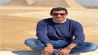 لويس فيجو يكشف بداياته مع مانويل جوزيه ويتحدث عن شعبية الأهلي 