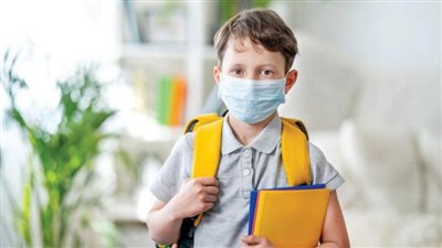 6 أشياء ضعيها في حقيبة طفلك عند ذهابه للمدرسة أهمها الكمامة