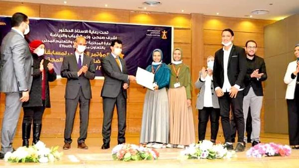 تكريم التوأمتان من