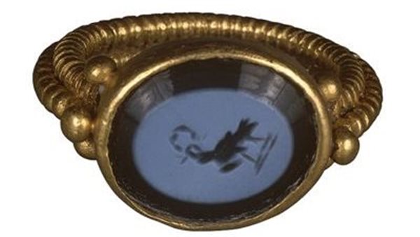 خاتم ذهبي من العصر