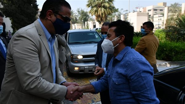  محافظ الفيوم يستقبل