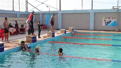 حبس 6 متهمين في واقعة مصرع طفل صعقًا بالكهرباء داخل حمام سباحة بالإسكندرية