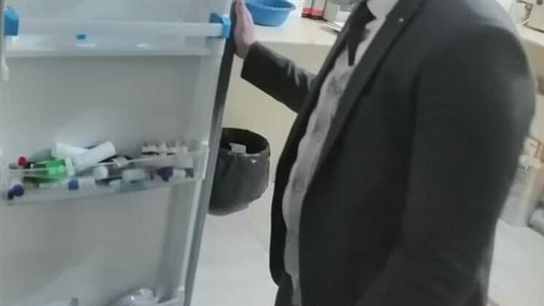 غلق وتشميع عيادات