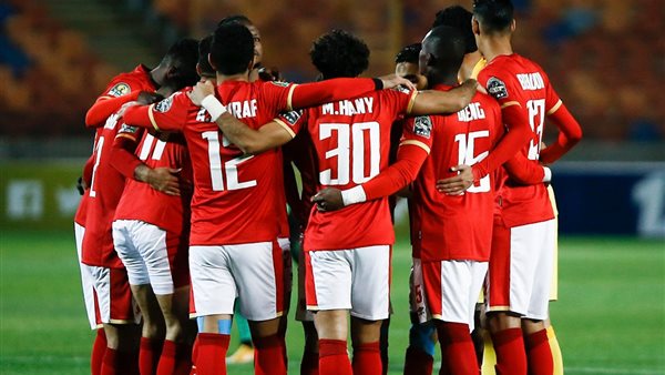 لاعبي الأهلي خلال