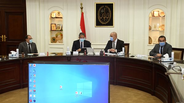 أثناء اللقاء