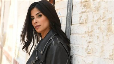 الحزن يسيطر على روبي في كليب 