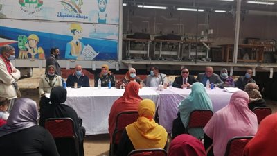 وزير القوى العاملة يتابع دورات تدريب الوحدات المتنقلة وتخريج 87 متدربًا بالقليوبية