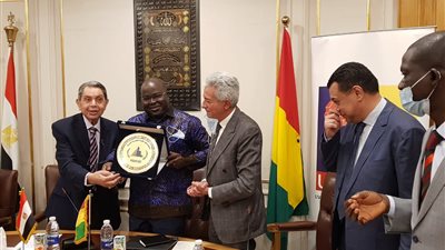 وزير خارجية غينيا: تنفيذ خط طيران مع القاهرة لتنمية العلاقات الاقتصادية والسياحية