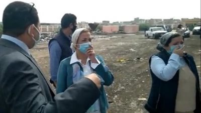 وزيرة البيئة تستجيب لشكاوى المواطنين وبرلمانيين وتنفذ قرار غلق مصنع أعلاف لمخالفته البيئية فى الإسكندرية (صور)
