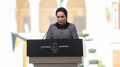 انتصار السيسي: المرأة هي منبع القوة والتضحية.. ودائماً أيقونة النجاح (صور)