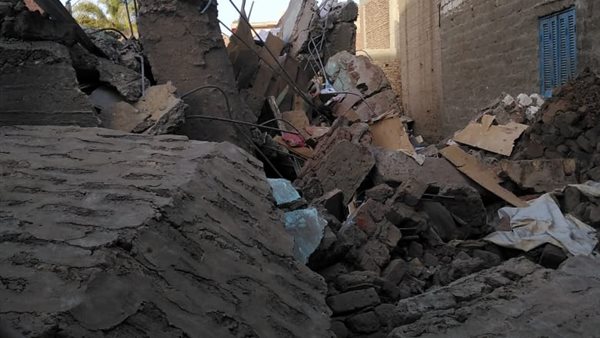 إزالة أحد المنازل