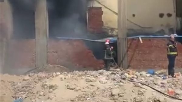 جانب من الحريق