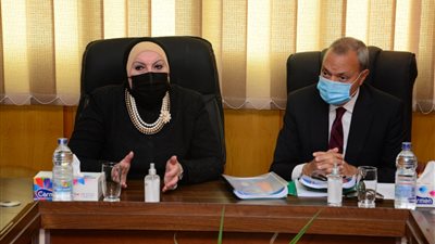 وزيرة التجارة: فتح باب التسجيل للمصانع للمشاركة في تطوير قرى 