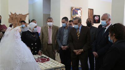محافظ كفر الشيخ يكرم عددًا من أسر الشهداء و22 فتاة متدربة على الحرف اليدوية (صور)