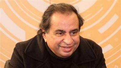 أسرة رائد لبيب تكتفي بتلقي العزاء بالمقابر بعد دفن الجثمان (خاص)