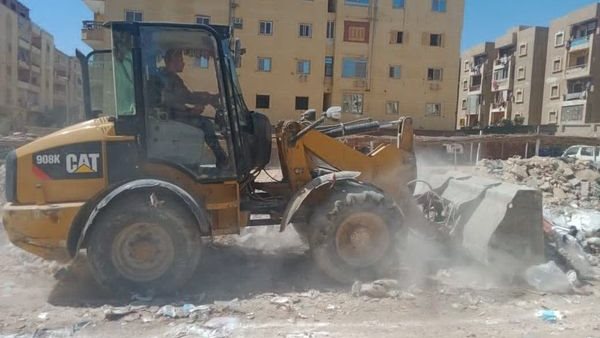  مخلفات من أراضي