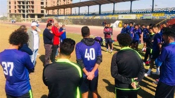 جلسة نائب أسوان مع