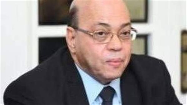  الدكتور شاكر عبد