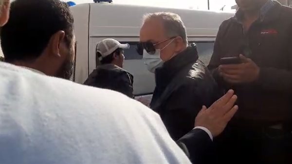 أشرف زكي من جنازة