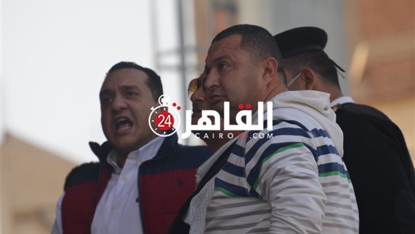 اشتباكات بين جمهور