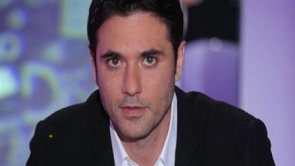 الفنان أحمد عز