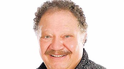 عبدالرحيم كمال: يحيى الفخراني فنان ملهم وأحد كبار 