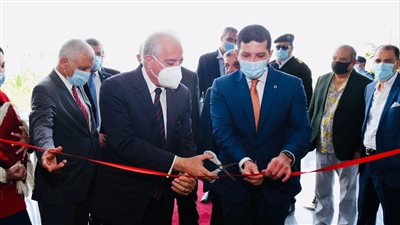 محافظ جنوب سيناء يفتتح أول مركز متكامل لخدمات المستثمرين بالمحافظة 