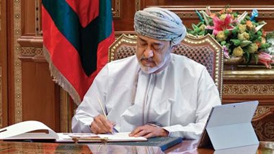 سلطان عمان يوجه بإطلاق برنامج جديد لجلب الاستثمارات ودعم الصادرات