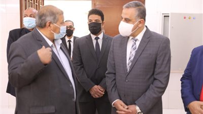 محافظ سوهاج يتفقد مركز تجميع الألبان الجديد ومشروع 