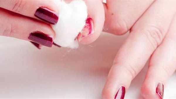 إزالة المانيكير 