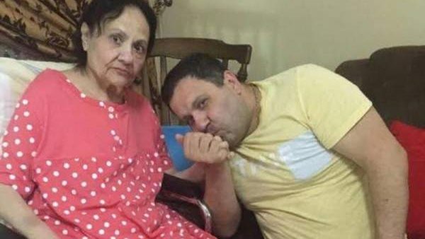 إدوارد ووالدته