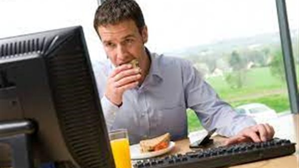 تناول الطعام على