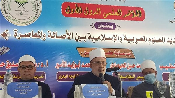  الدكتور محمد الضويني،