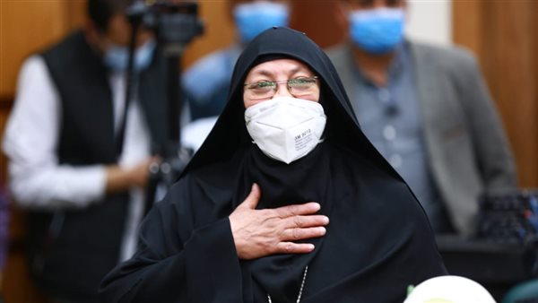 الأم المثالية الراهبة