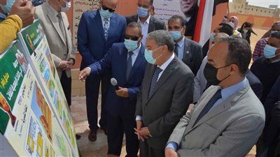 محافظ المنيا يفتتح عددًا من المشروعات الخدمية ضمن احتفالات العيد القومي (صور)