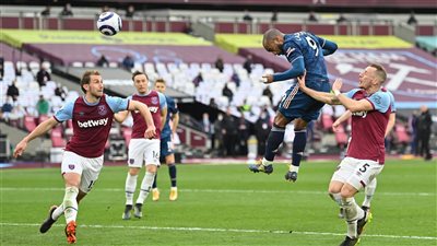 في غياب النني.. أرسنال يخطف التعادل من وست هام بالدوري الإنجليزي