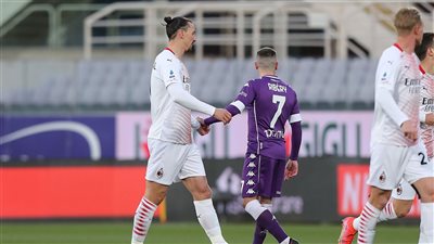 ميلان يفوز على فيورنتينا بثلاثية في الدوري الإيطالي