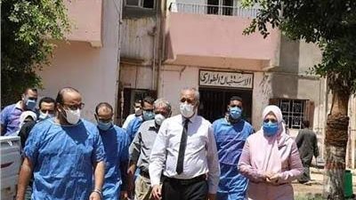 نقل عيادات مستشفى فرشوط إلى الوحدات الصحية منعًا لتكدس المواطنين