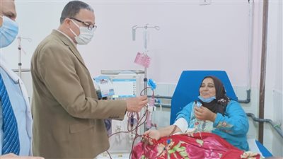 بالورود والبلالين وشهادات التقدير.. 