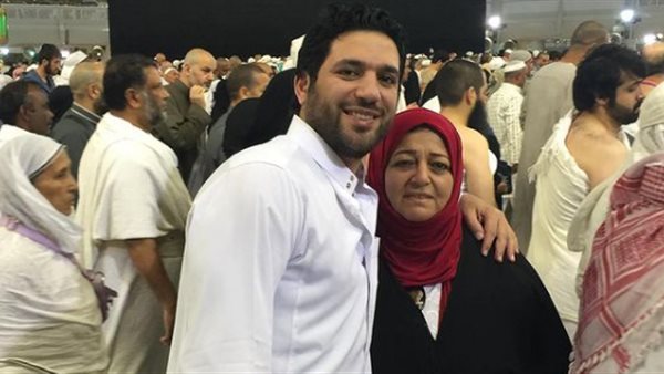 حسن الرداد ووالدته