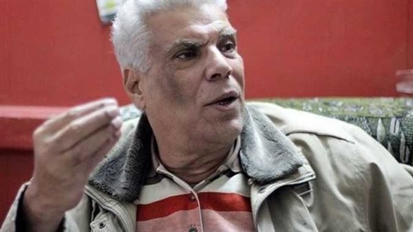  الكاتب والروائي