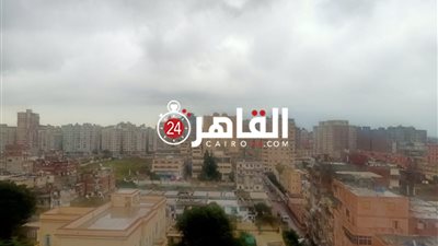 رياح نشطة وجو ضبابي محمل بالأتربة.. طقس غير مستقر بالإسكندرية اليوم