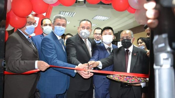 افتتاح أول مدرسة