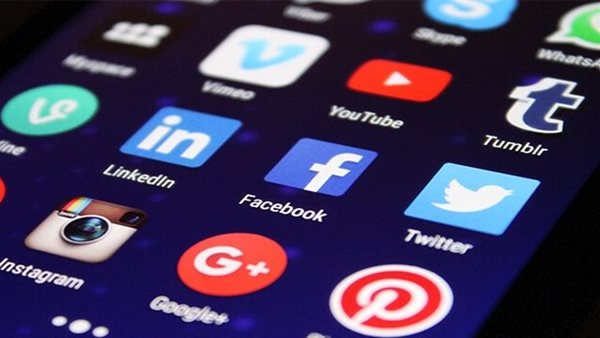 التطبيقات الإلكترونية