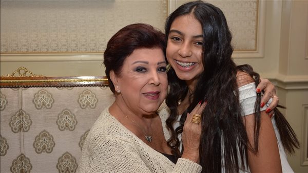 رجاء الجداوي وحفيدتها