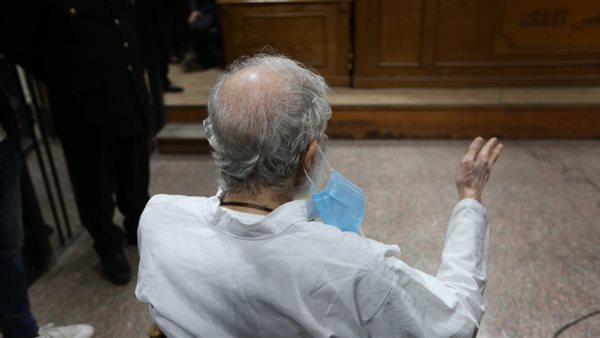 محاكمة محمود عزت